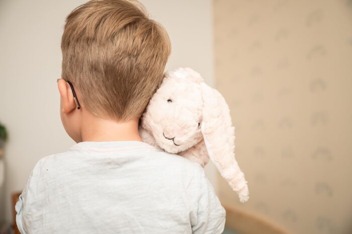 Mollis Hase Baby - Weiches Stofftier für Kinder & Babys – Kuschelhase – Bild 5